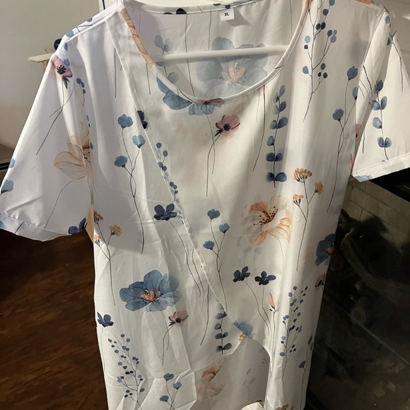 Flowery two piece short set size XL - Picture 1 of 5